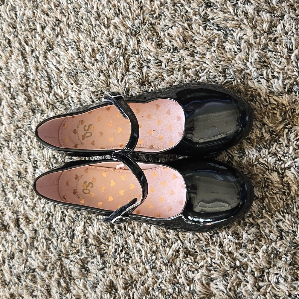 Girls Small Black Shoes With Sparkle Heel Size 4